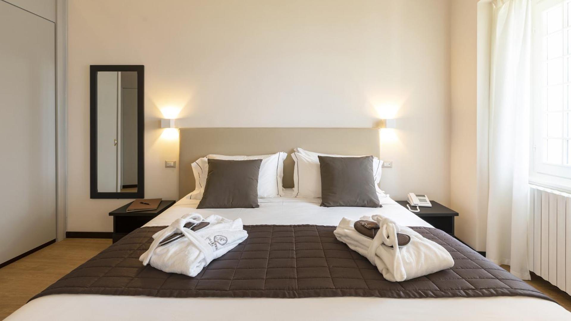 Deluxe Double Room Lake View