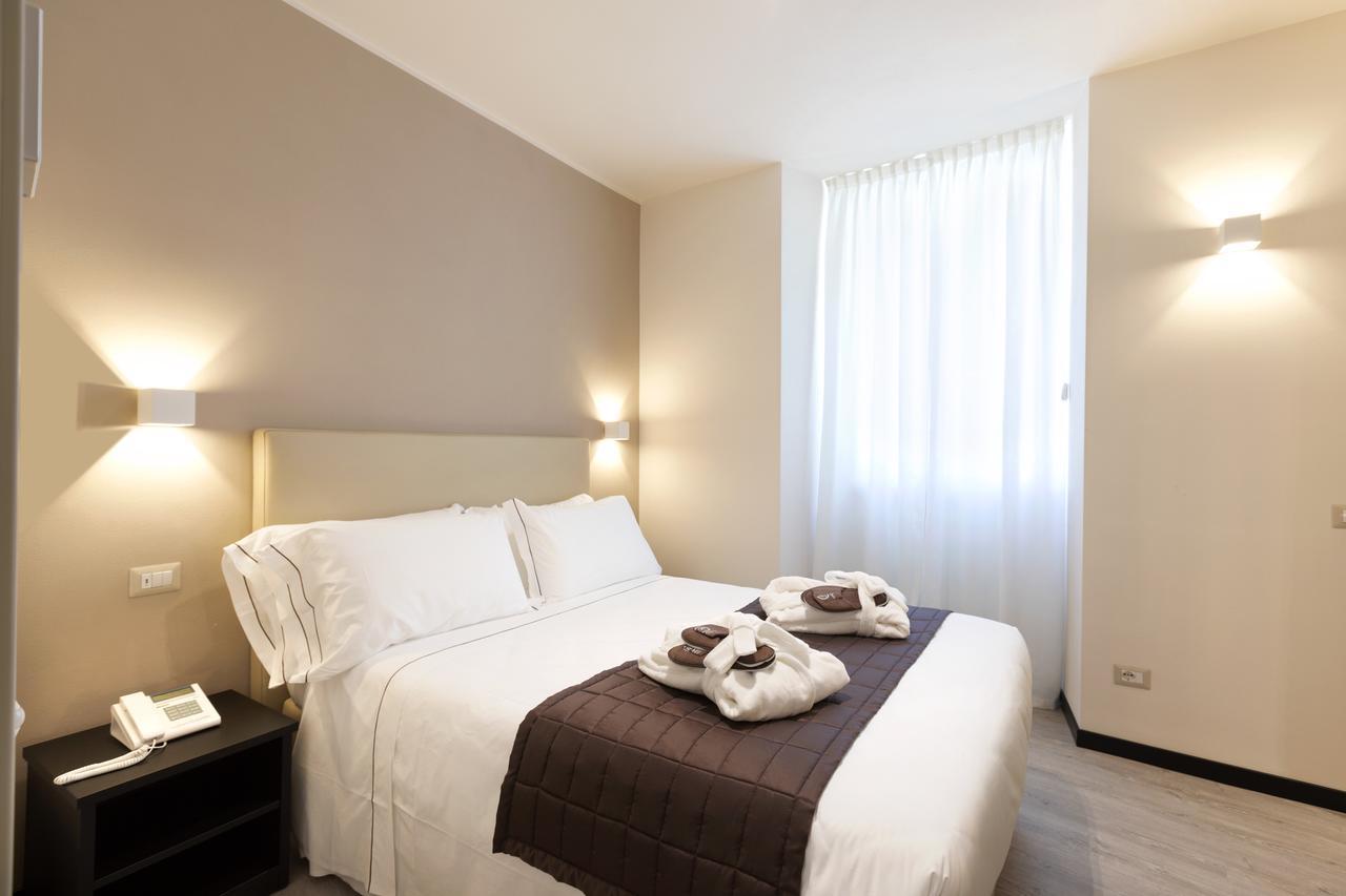 Deluxe Double Room Lake View